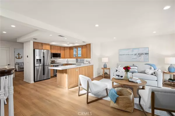 Newport Beach, CA 92662,117 Marine AVE