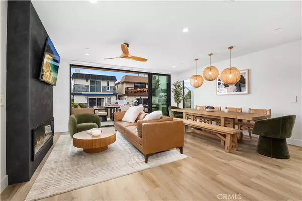 Newport Beach, CA 92663,128 39th