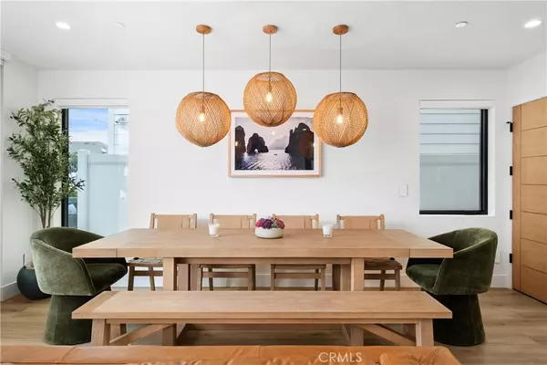 Newport Beach, CA 92663,128 39th