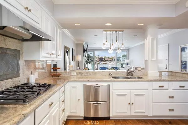 Newport Beach, CA 92663,621 Lido Park #B1