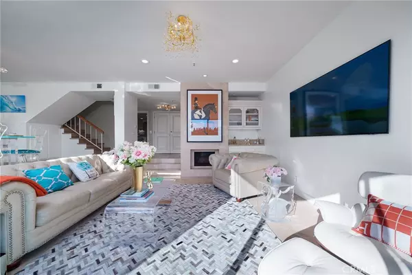 Newport Beach, CA 92660,67 Sea Island DR