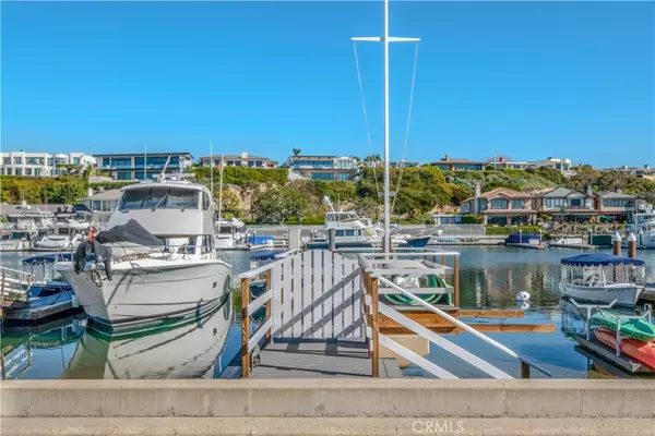 Newport Beach, CA 92662,317 E Bay Front