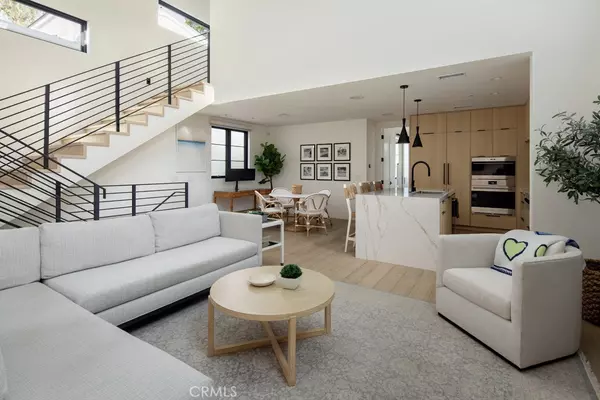 Corona Del Mar, CA 92625,422 1/2 Larkspur AVE