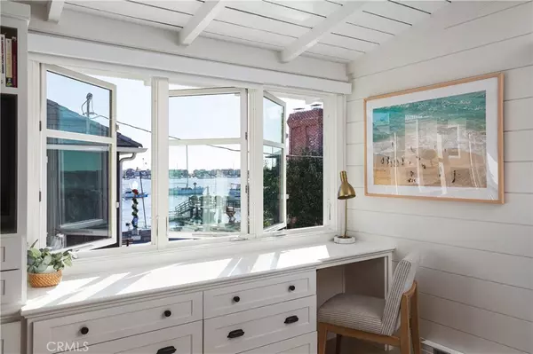 Newport Beach, CA 92662,104 Onyx AVE