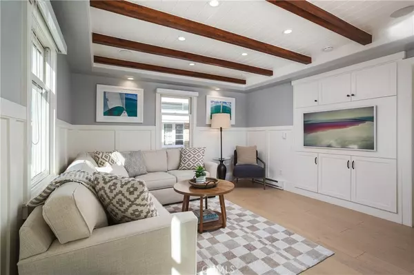 Newport Beach, CA 92662,104 Onyx AVE