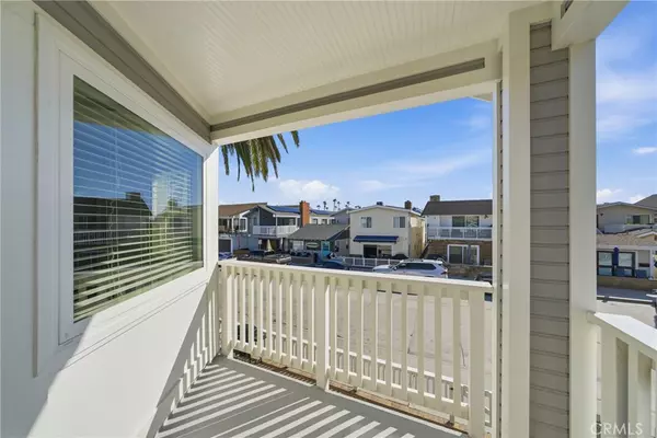 Newport Beach, CA 92663,119 28th st #B