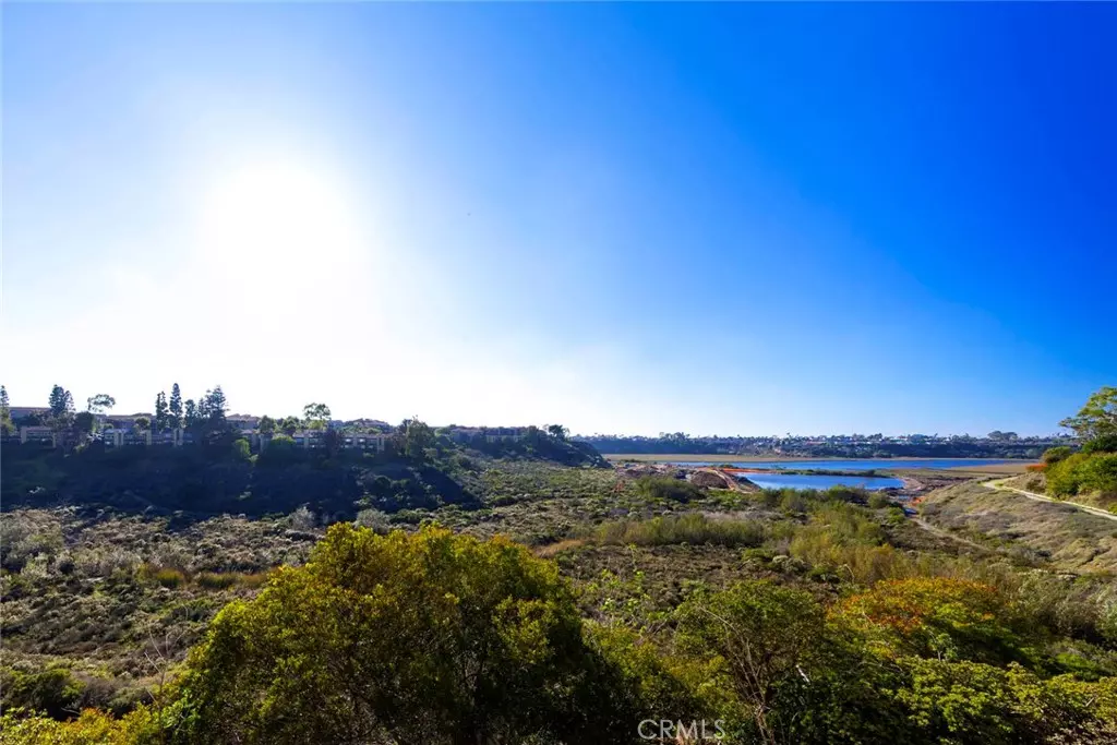 Newport Beach, CA 92660,757 Domingo #D