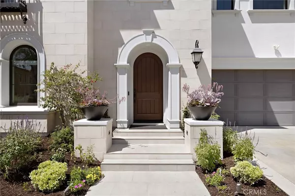 Irvine, CA 92618,93 Interstellar