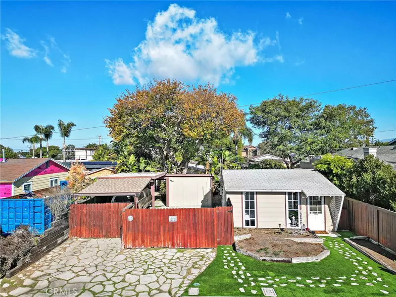 268 & 270 Walnut ST, Costa Mesa, CA 92627