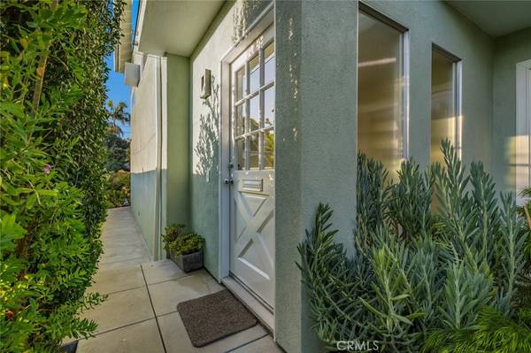 Laguna Beach, CA 92651,372 Locust