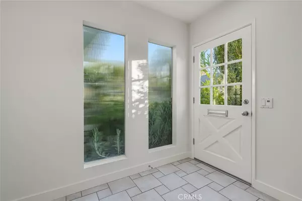 Laguna Beach, CA 92651,372 Locust