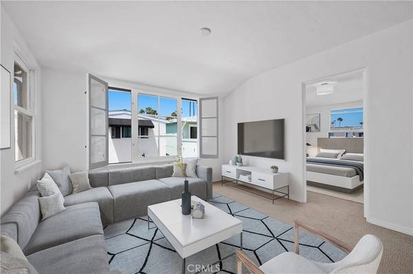 Newport Beach, CA 92663,1708 W Oceanfront #B