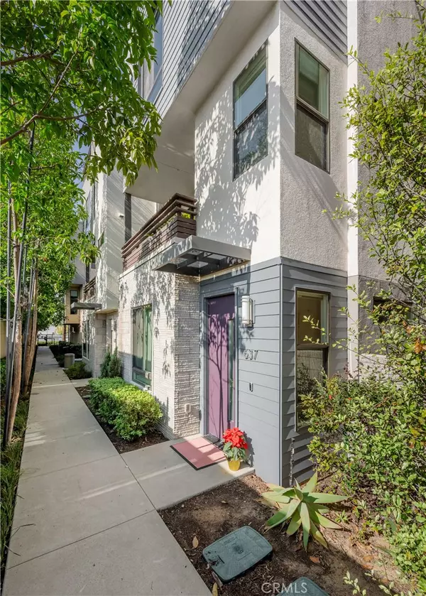 Costa Mesa, CA 92627,637 Cardiff Reef