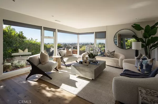 Corona Del Mar, CA 92625,1007 White Sails