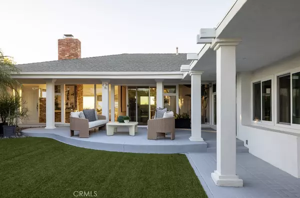 Corona Del Mar, CA 92625,1007 White Sails