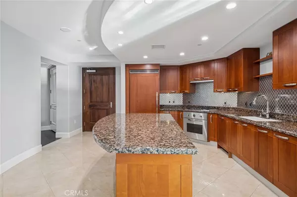 Irvine, CA 92612,5047 SCHOLARSHIP