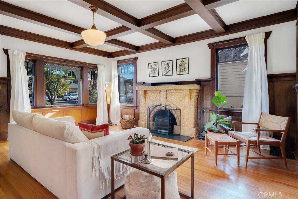 223 S H ST, Lompoc, CA 93436