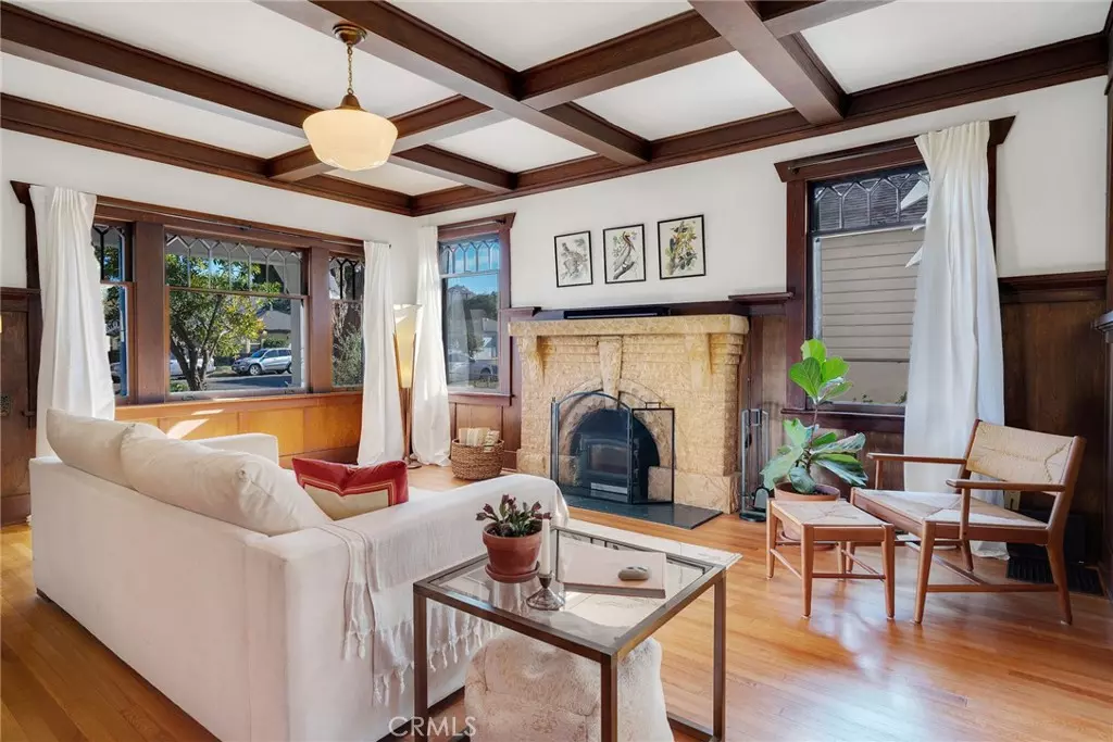 Lompoc, CA 93436,223 S H ST