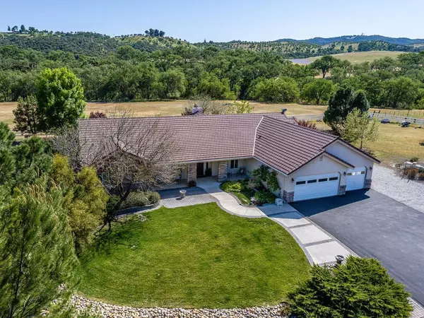 665 Via Del Salinas, Paso Robles, CA 93446