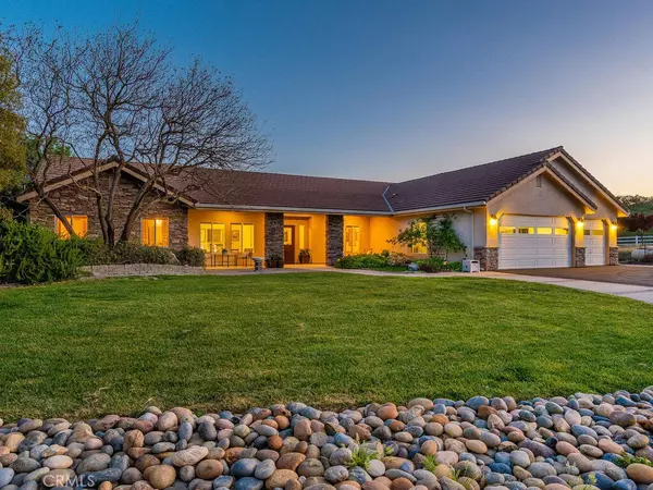 Paso Robles, CA 93446,665 Via Del Salinas