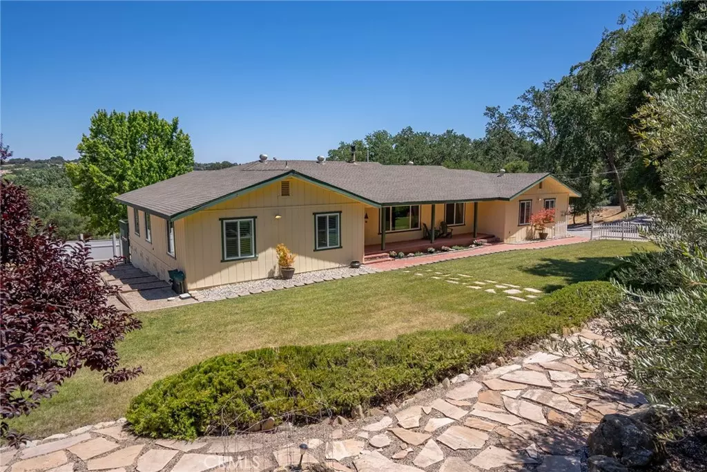 Atascadero, CA 93422,2016 San Fernando RD