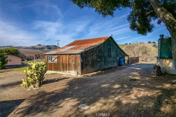 Paso Robles, CA 93446,1910 Live Oak RD