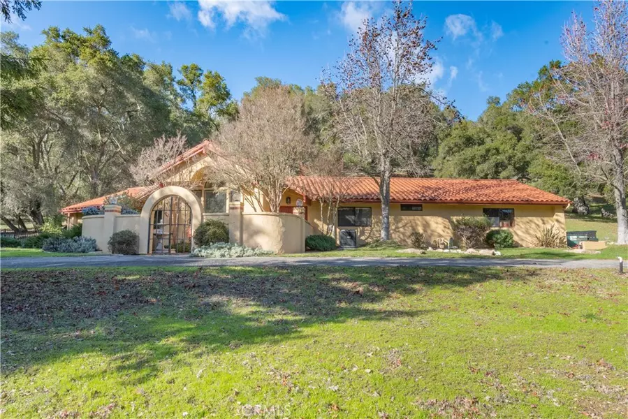 8150 Santa Cruz, Atascadero, CA 93422