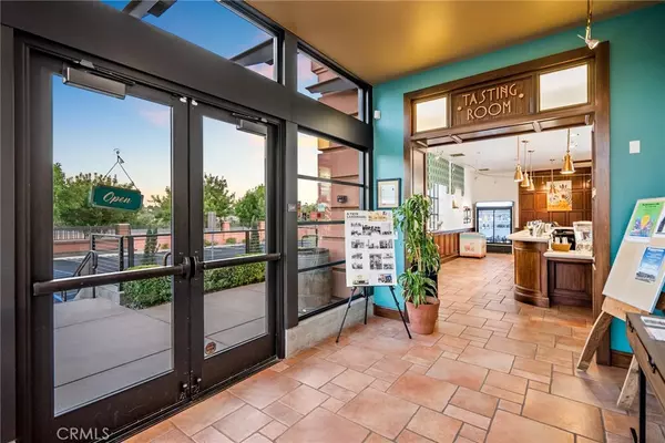 Paso Robles, CA 93446,525 Riverside AVE
