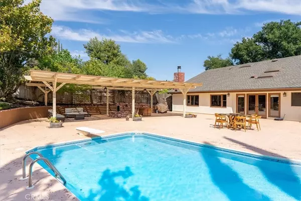 Paso Robles, CA 93446,115 Fairview LN