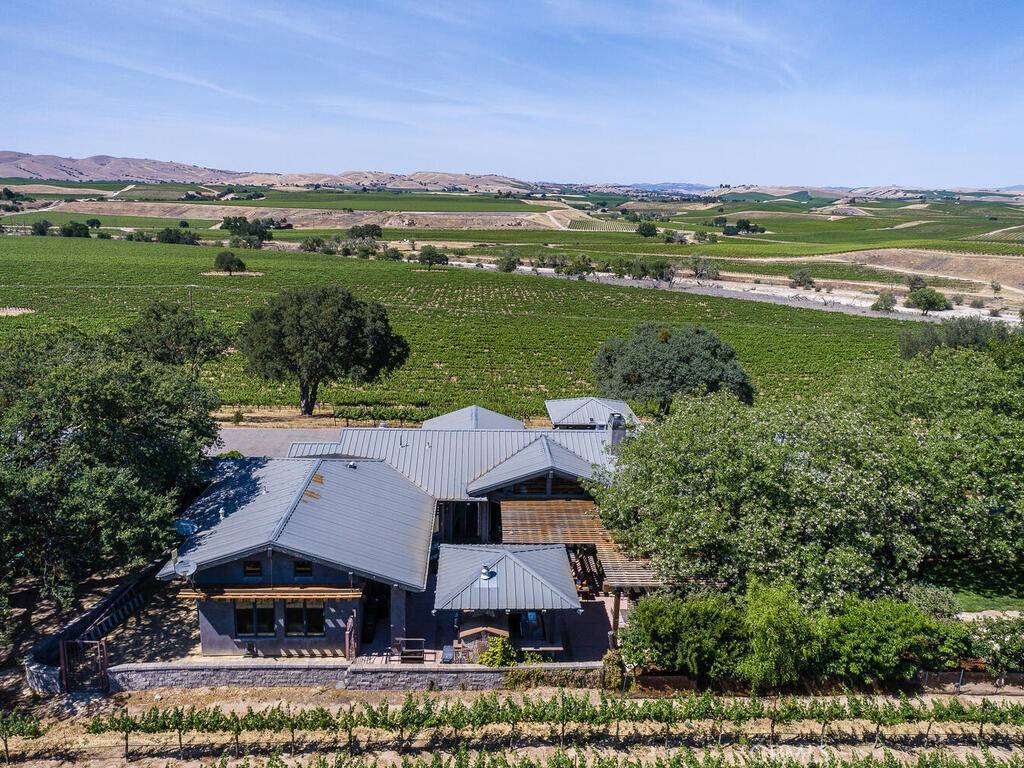 Paso Robles, CA 93446,7790 Airport RD