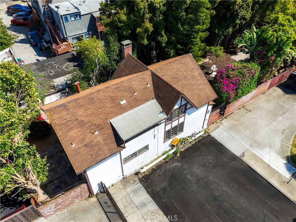 Oakland, CA 94601,2749 E 17th ST