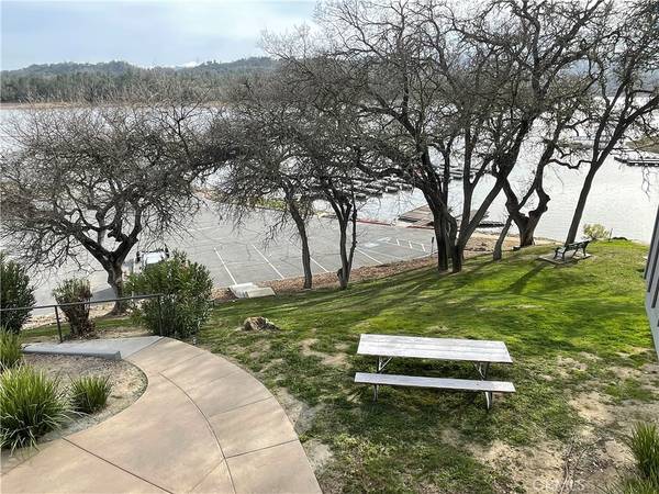 Bradley, CA 93426,2532 Anchor CIR