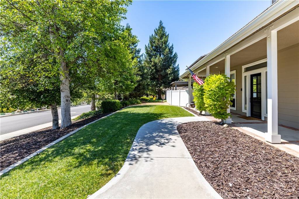 Paso Robles, CA 93446,1307 Crown WAY