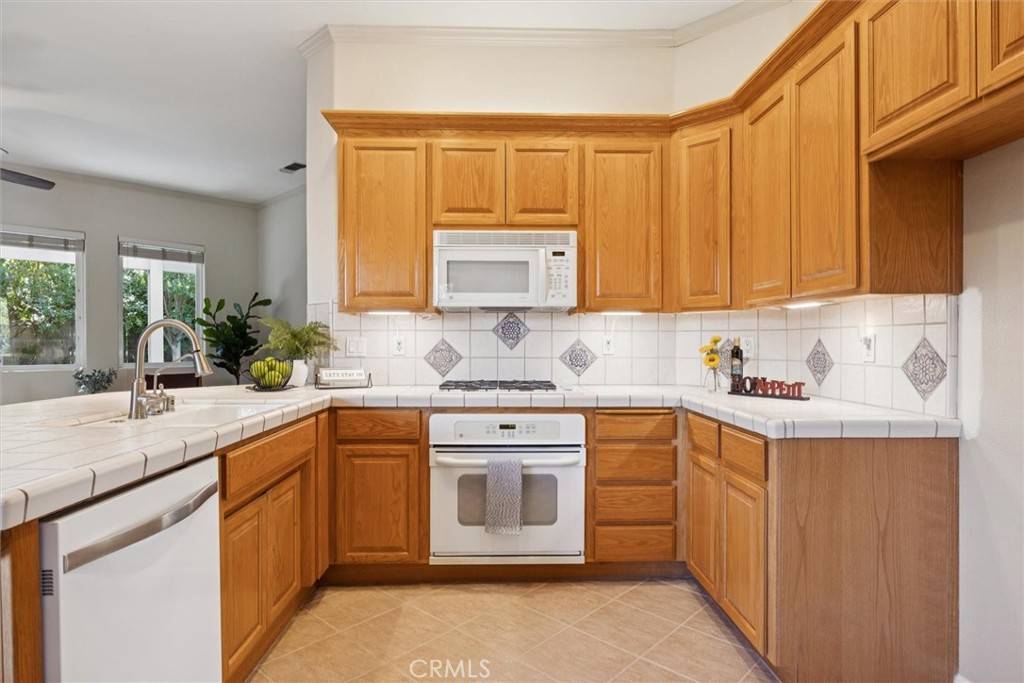 Paso Robles, CA 93446,1044 Sleepy Hollow RD