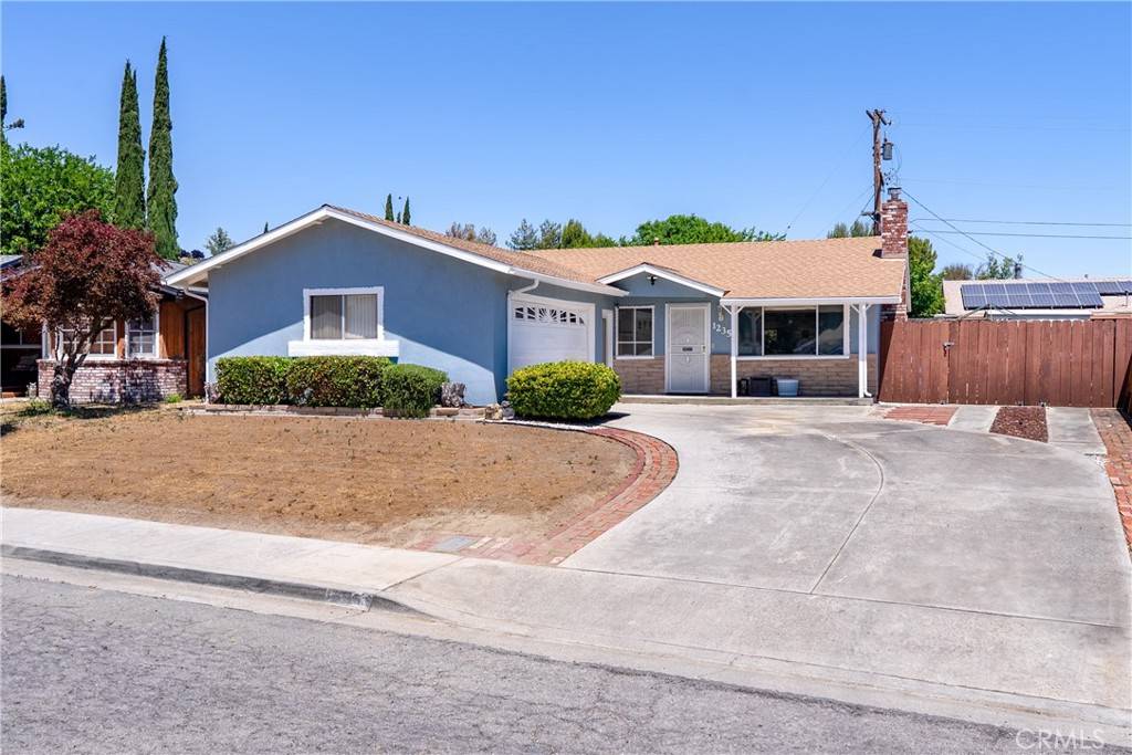 1235 Elaine ST, Paso Robles, CA 93446