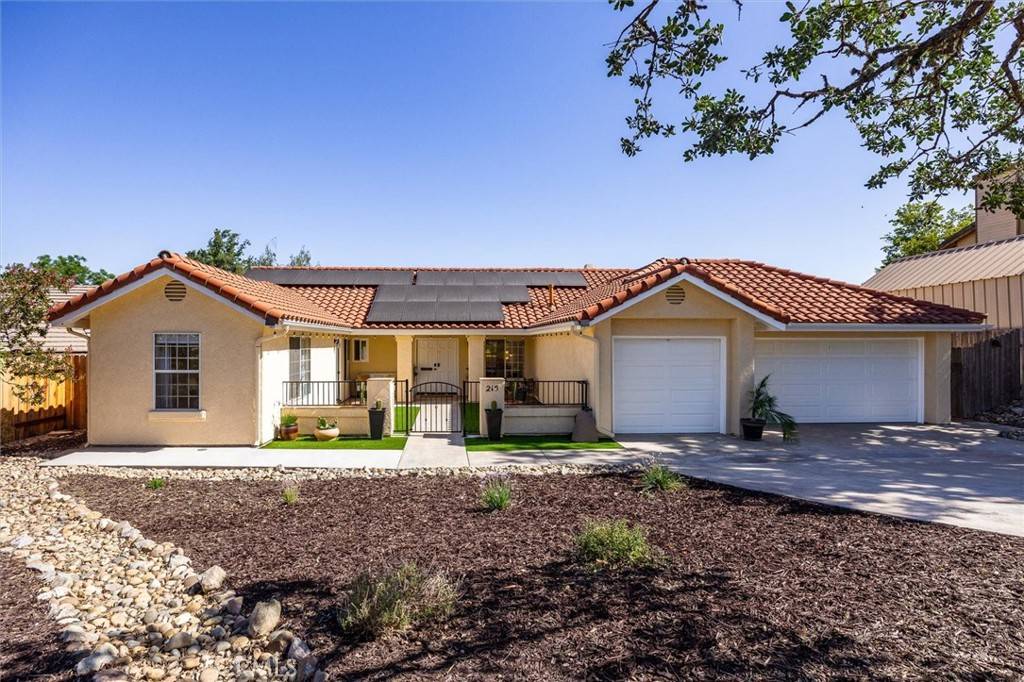 Paso Robles, CA 93446,215 Meadowlark RD