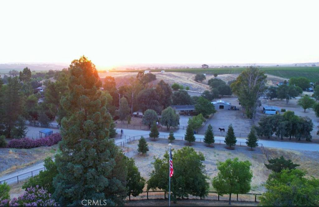 Paso Robles, CA 93446,5825 Deer Creek WAY