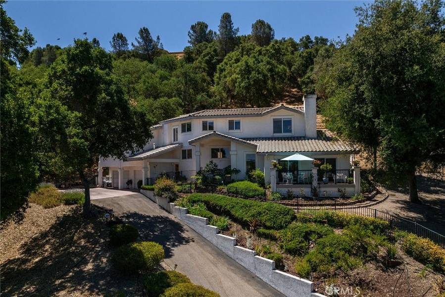 9230 Las Lomas AVE, Atascadero, CA 93422