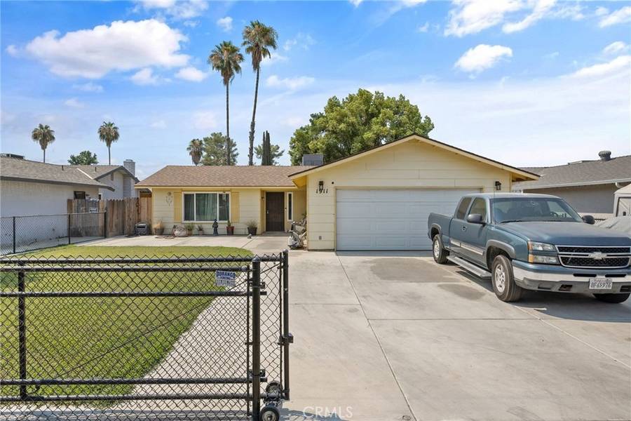 1911 W Vine ST, Visalia, CA 93277