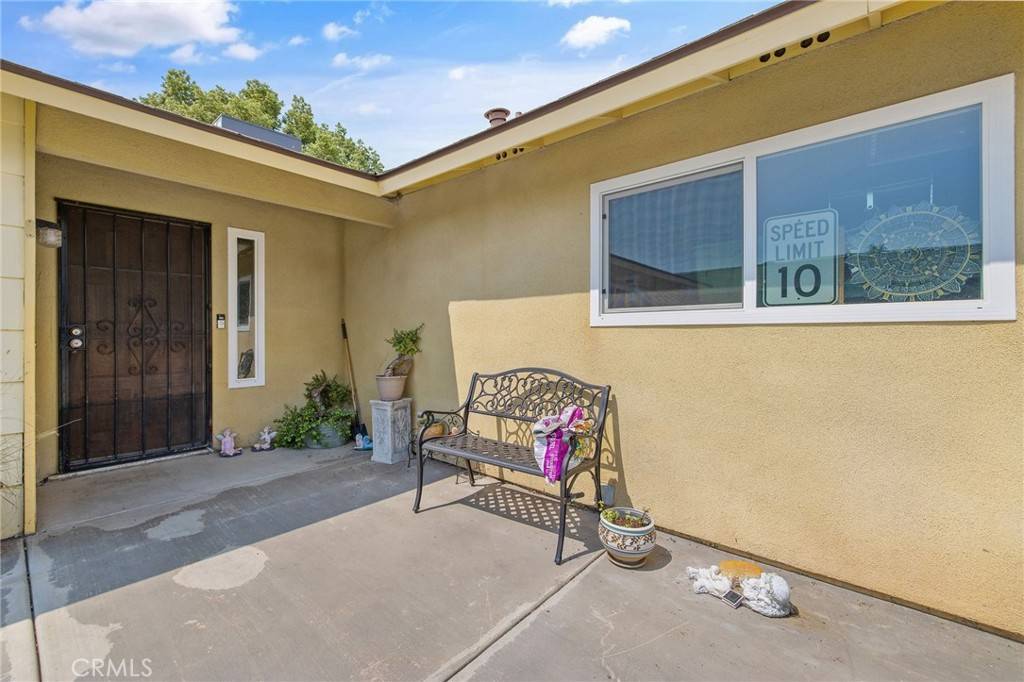 Visalia, CA 93277,1911 W Vine ST
