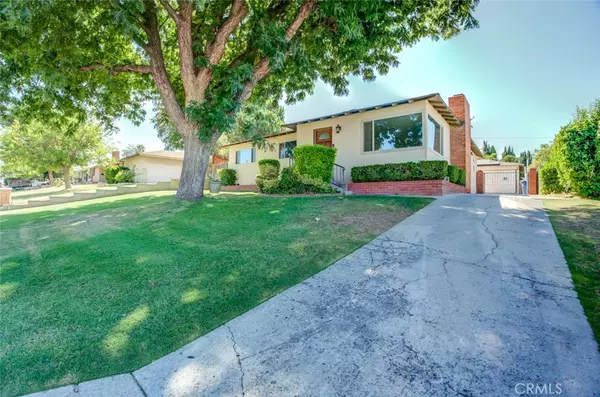 Bakersfield, CA 93306,1825 Camino Primavera