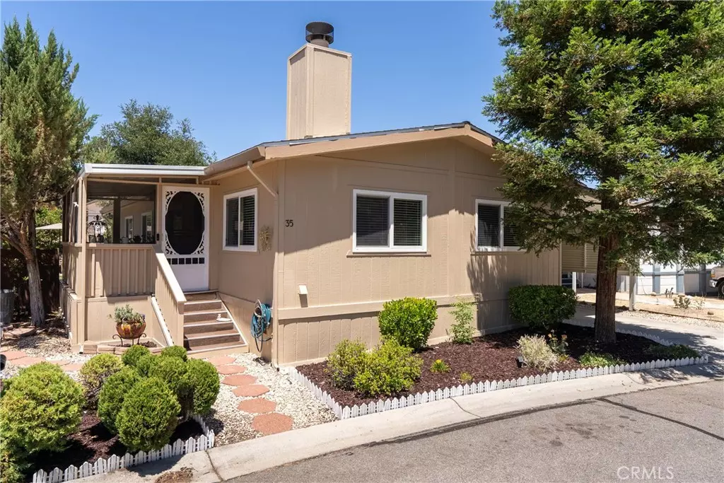 Paso Robles, CA 93446,35 Via Santa Barbara #35