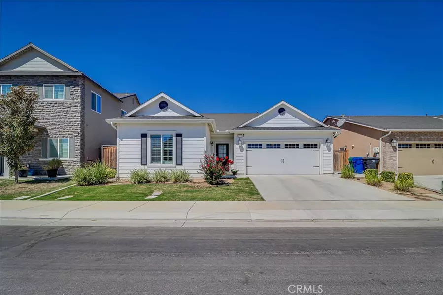 3715 Evergreen Village LN, Shafter, CA 93263