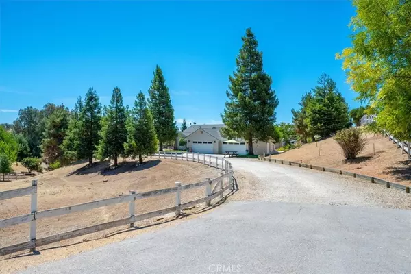 Paso Robles, CA 93446,5668 Silverado PL
