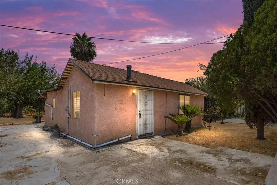 11417 Lowe ST, Lamont, CA 93241
