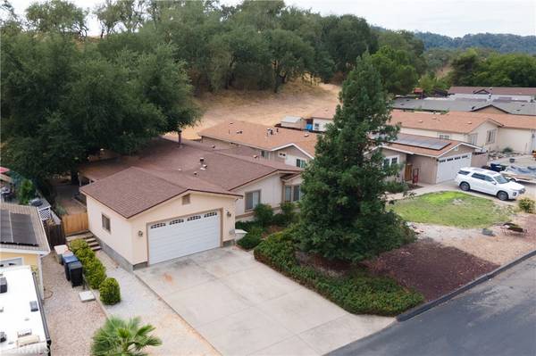 2570 Bridle Trail LN,  Paso Robles,  CA 93446