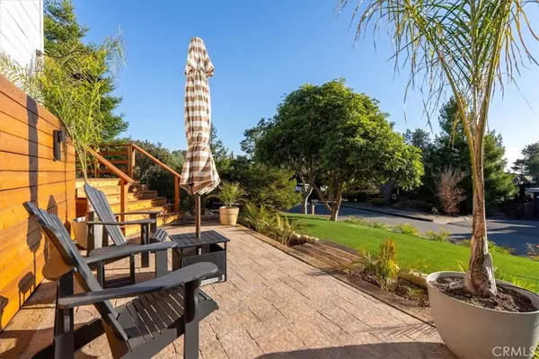Cambria, CA 93428,5282 Hillcrest DR