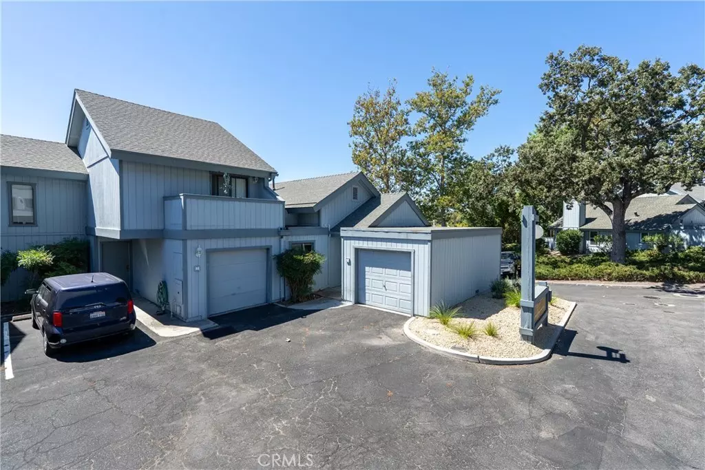 Atascadero, CA 93422,45 Sombrilla CT