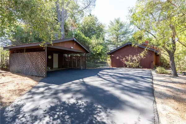 2480 Ardilla RD, Atascadero, CA 93422