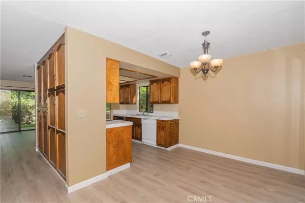 Paso Robles, CA 93446,17 Green CT